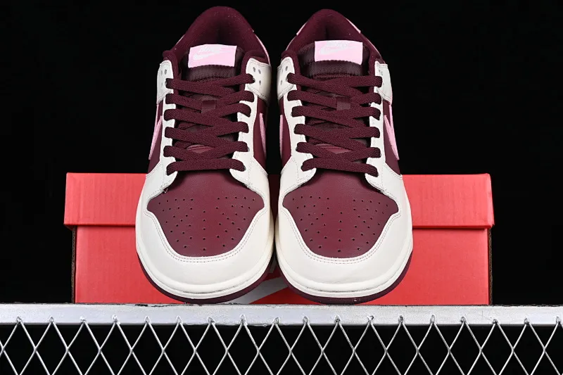 All Categories Nk SB Dunk Series Nk SB Dunk Low Low-top sneakers K version Nk Dunk Low Burgundy Valentine's Day SB low-top sports and leisure sneakers DR9705-100